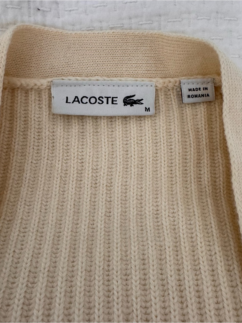 Lacoste Cream Ribbed V-Neck Cardigan,size M, oversized - Picture 5 of 9